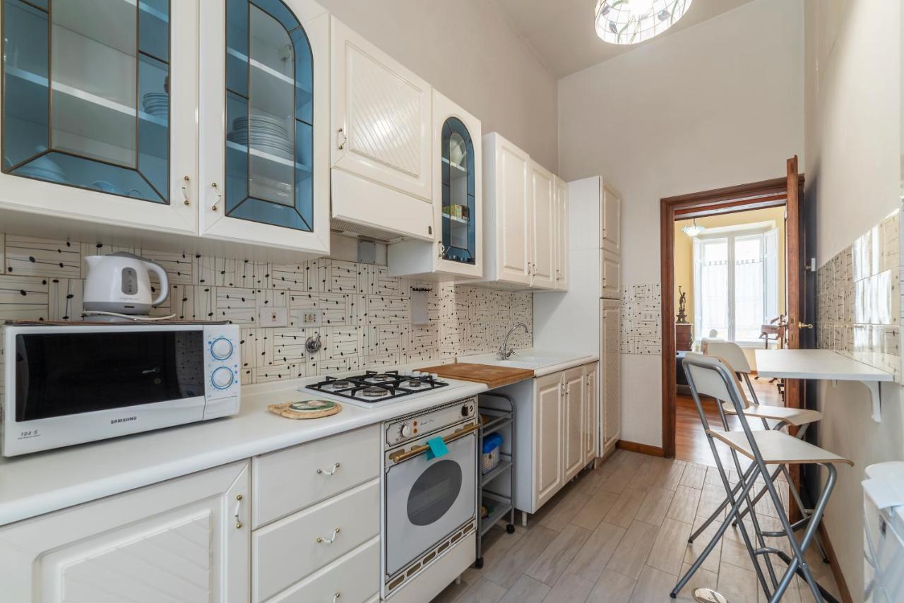 Termini Central And Elegant Apartment Rome Bagian luar foto