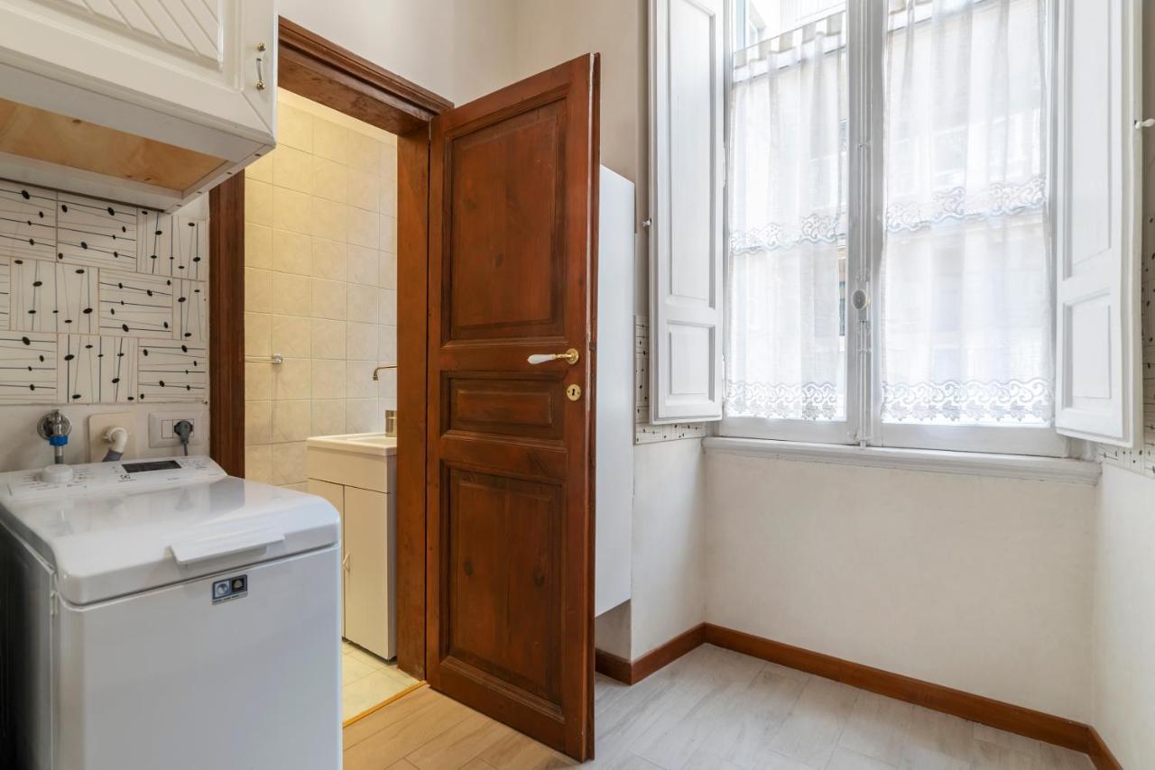 Termini Central And Elegant Apartment Rome Bagian luar foto